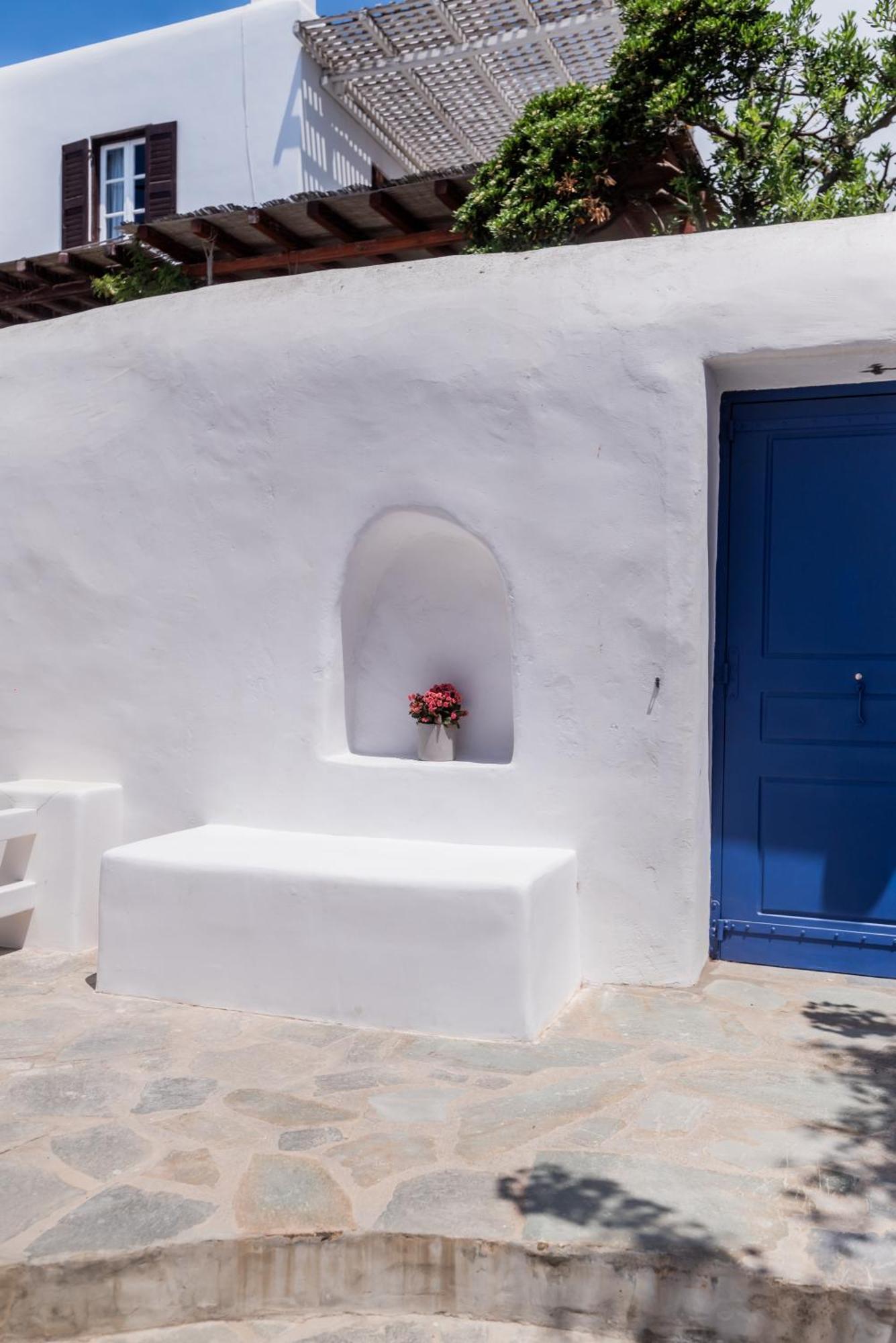 Olive Tree Mykonos Town Semi-Basement Apartment Extérieur photo