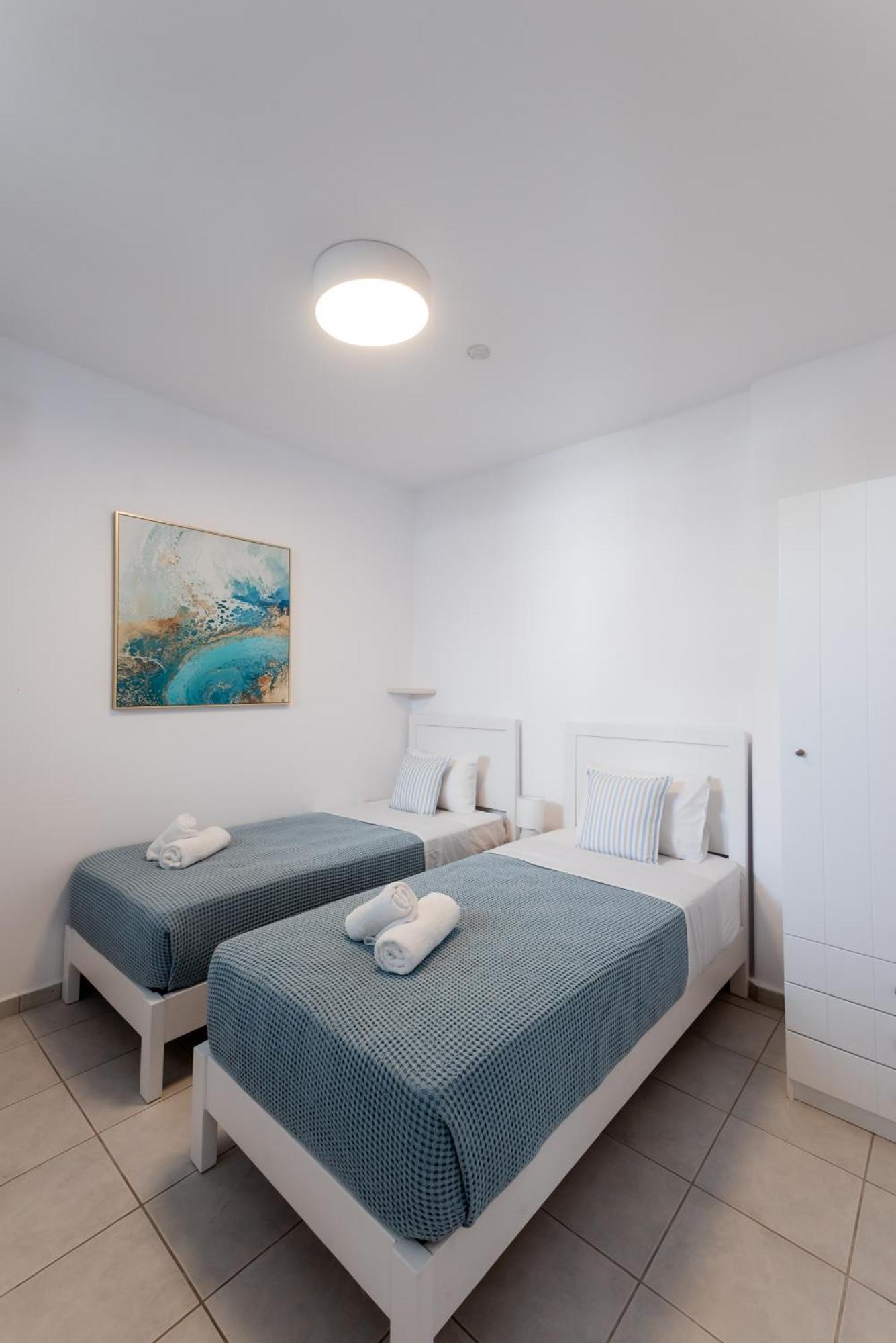 Olive Tree Mykonos Town Semi-Basement Apartment Extérieur photo