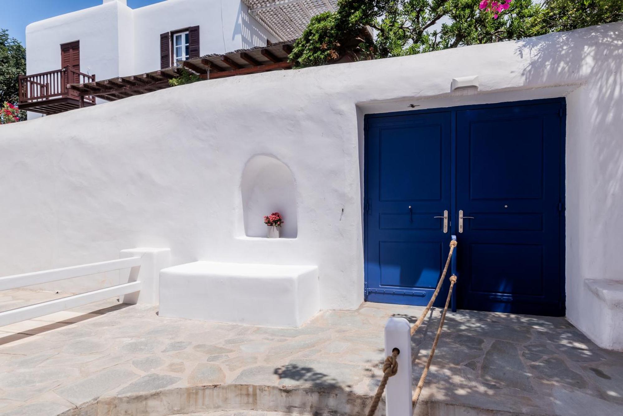 Olive Tree Mykonos Town Semi-Basement Apartment Extérieur photo